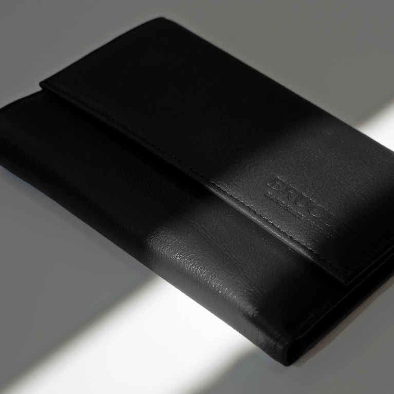 Wallet in genuine full grain leather with card holder, document holder and coin purse, black color