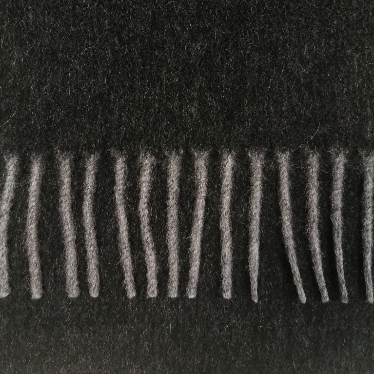Écharpe chaude en cachemire à franges, noir et gris