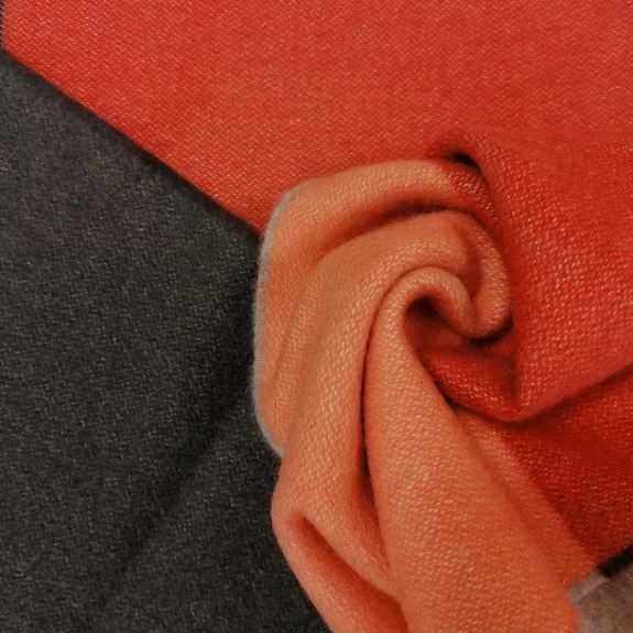 BRUCLE Long scarf in multicolor cashmere, palette du Solstice