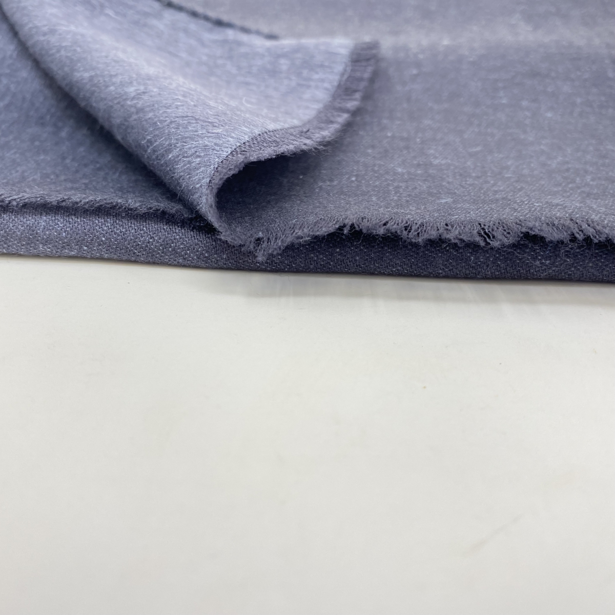 BRUCLE Sciarpa in lana vergine e canapa, blu denim