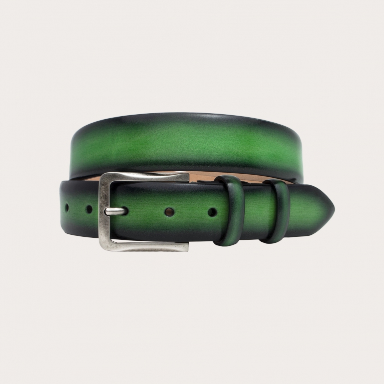 Exclusive green belt in hand-buffered and hand-shaded leather