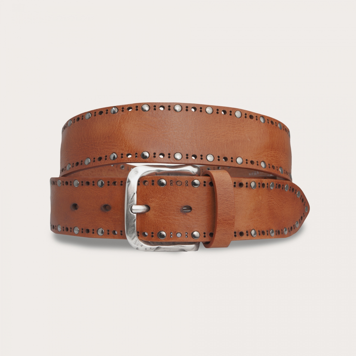 Cinturón de piel con tachuelas, marrón