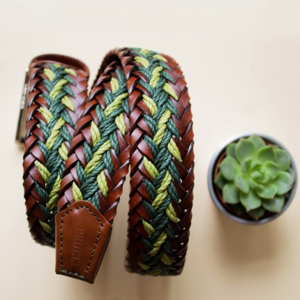 Cintura intrecciata verde e marrone in cuoio, corda e cotone