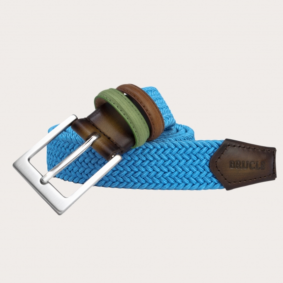 Cinturón elástico trenzado azul claro con partes de piel bicolor tamponada a mano