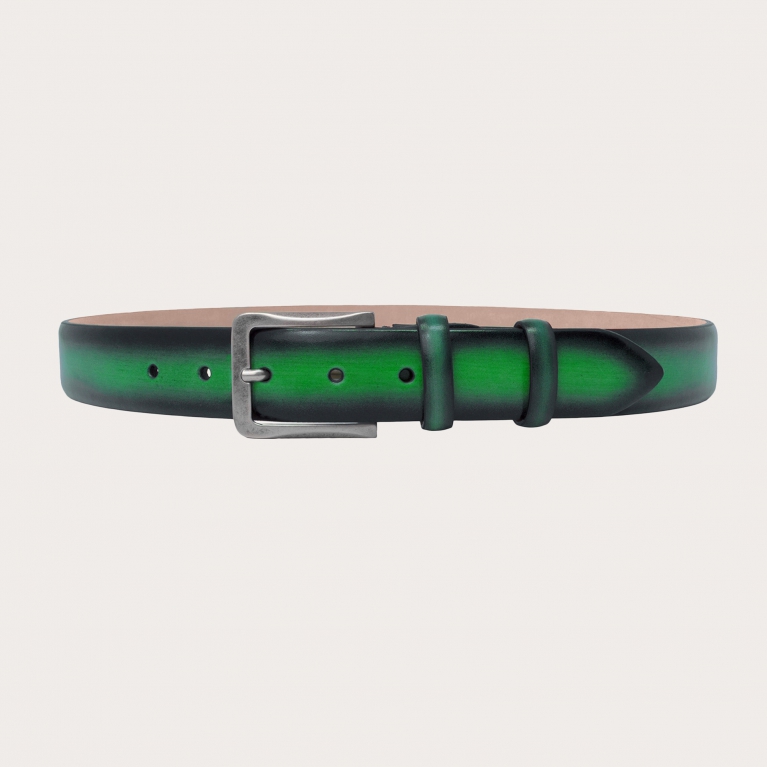 Exclusive green belt in hand-buffered and hand-shaded leather