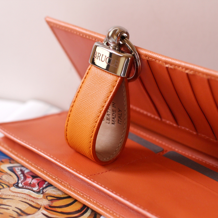 Porte clés orange cuir Saffiano