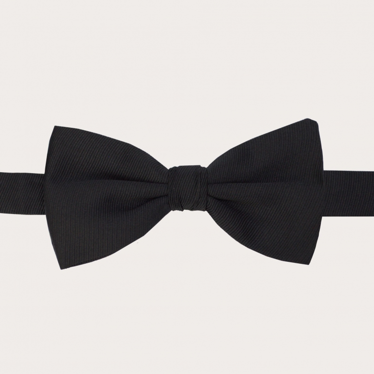 Classic bow tie in elegant Italian jacquard silk, black