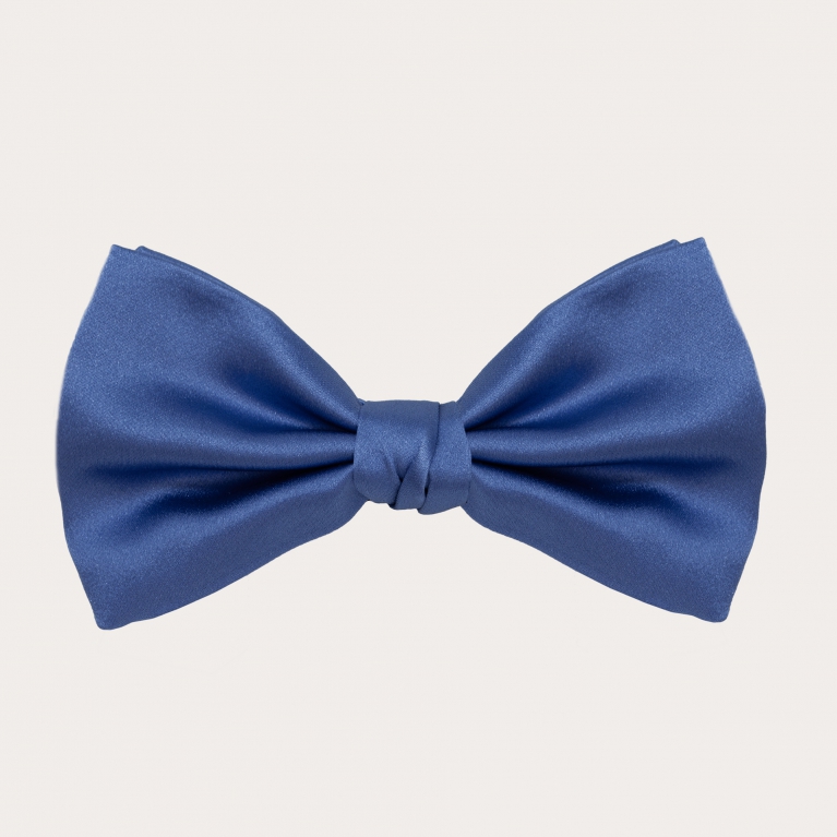 Classic bow tie in silk satin, light blue