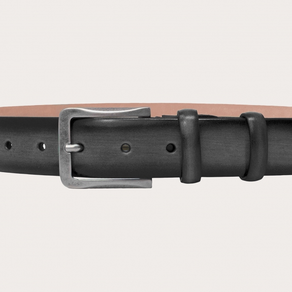 Elegante cinturón clásico en piel pulida y sombreada a mano, negro