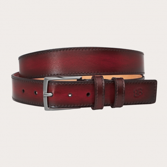 Elegante cinturón plano teñido a mano sin níquel, de color burdeos matizado marrón oscuro