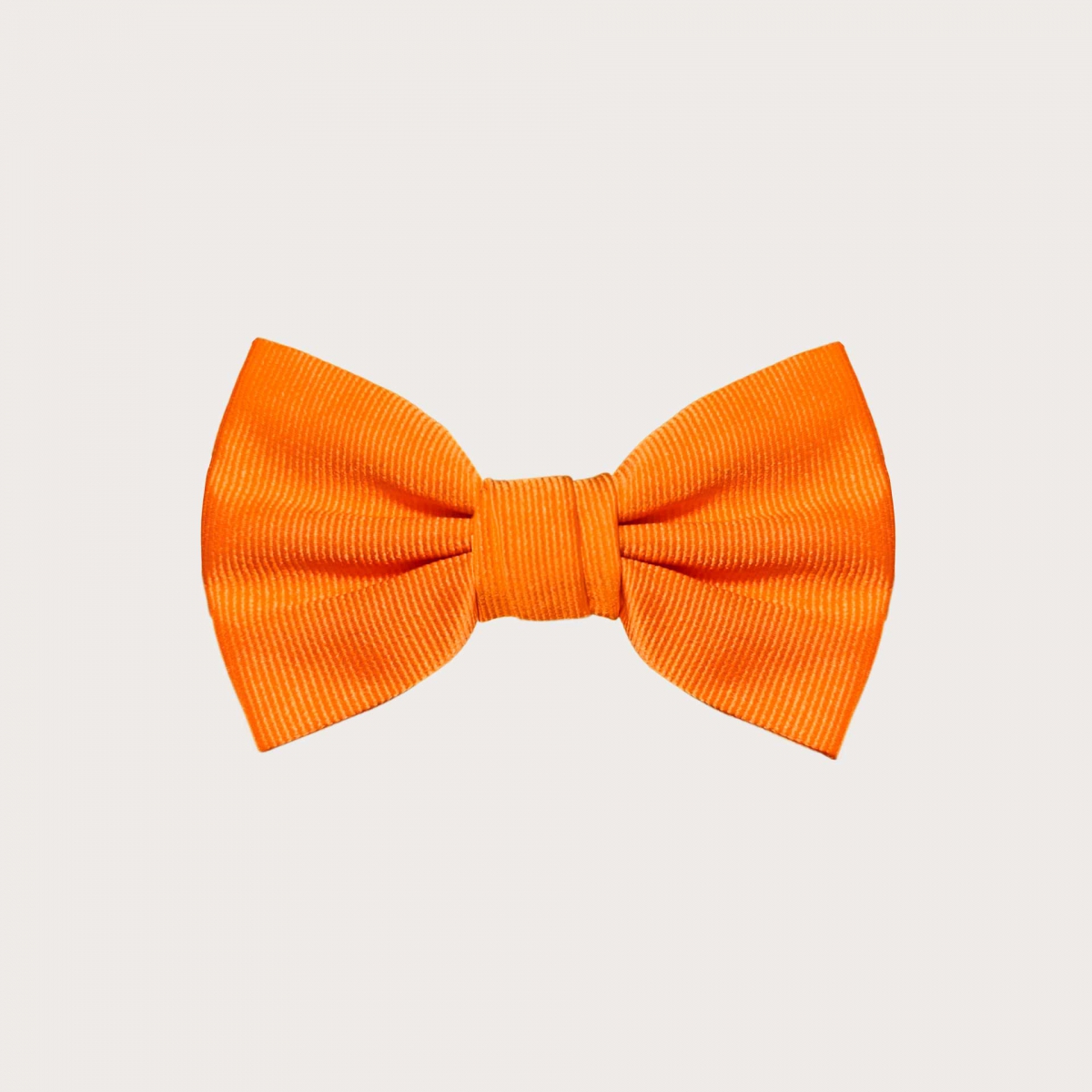 Pajarita naranja de seda para niños