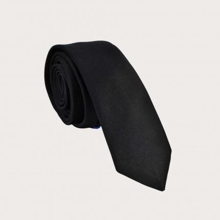 Cravate fine noire en satin de soie