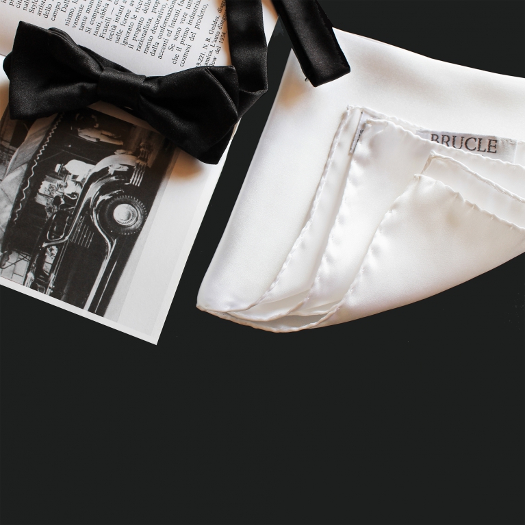 Bow tie and pocket square in silk for tuxedo