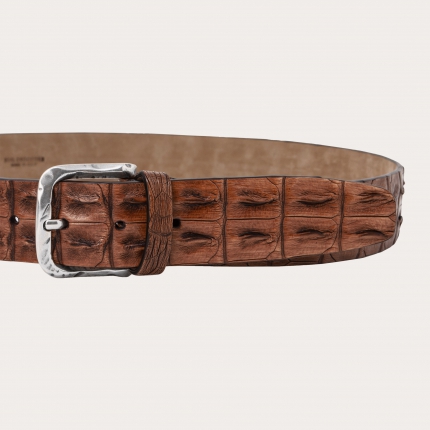 Cinturón de lujo de cocodrilo coloreado a mano con efecto pátina