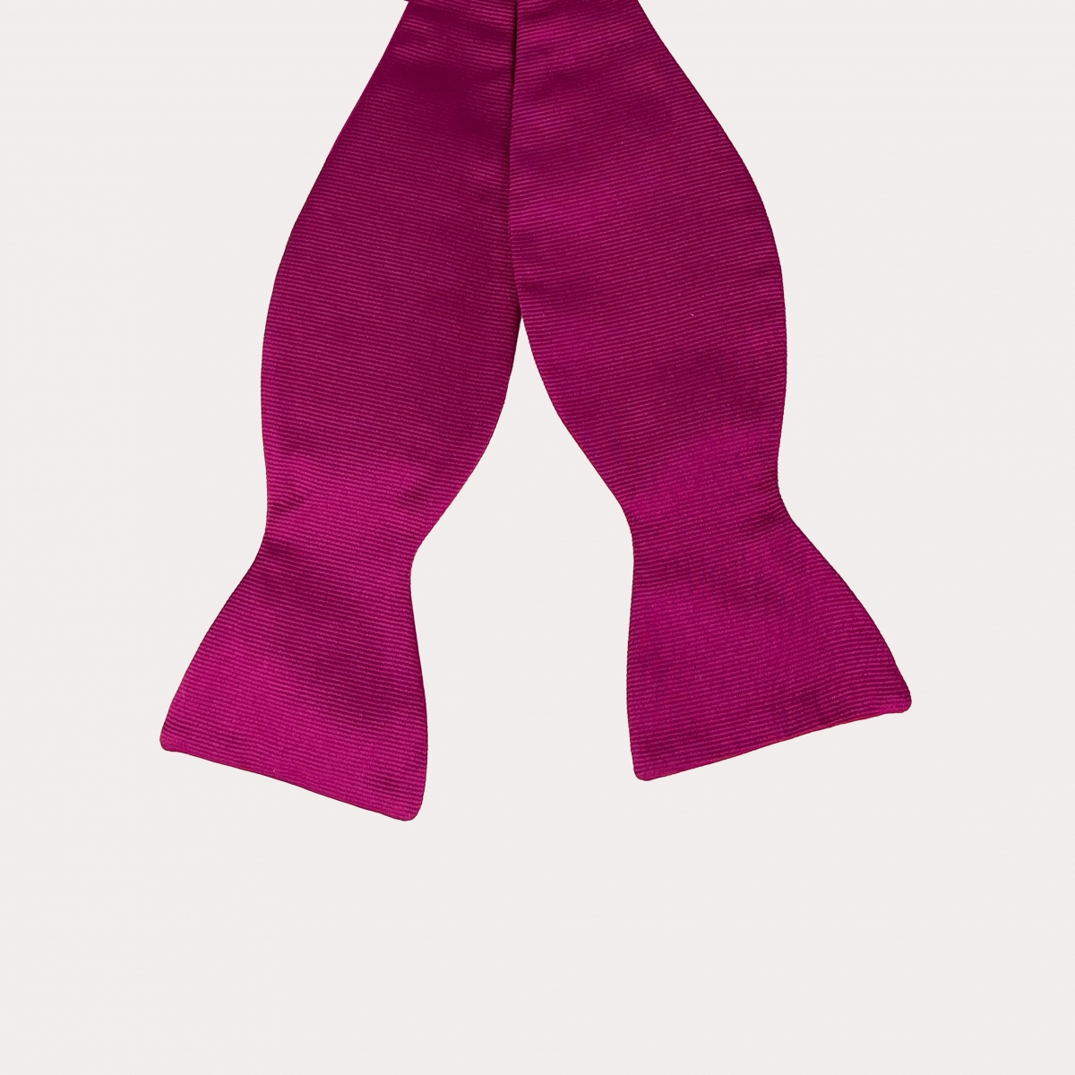 Pajarita fucsia de seda para anudar